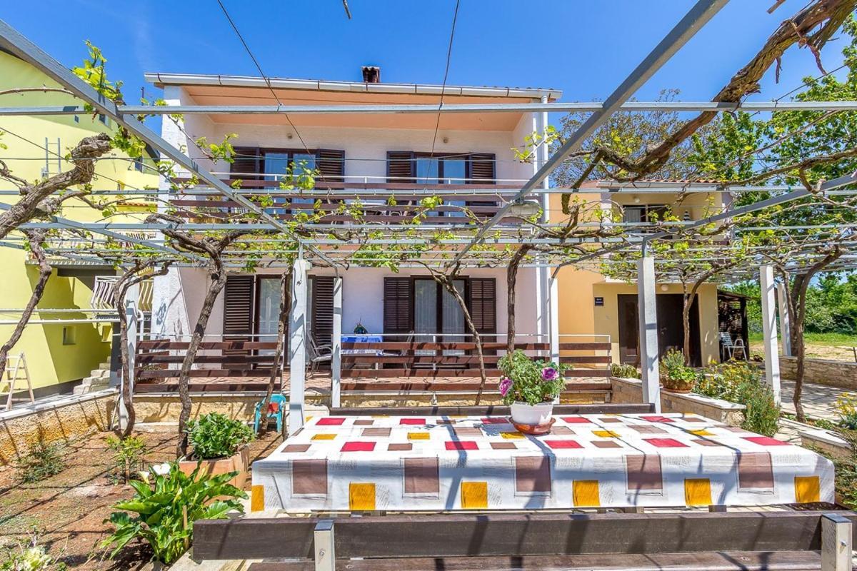 Valbandon Apartments Dragica מראה חיצוני תמונה