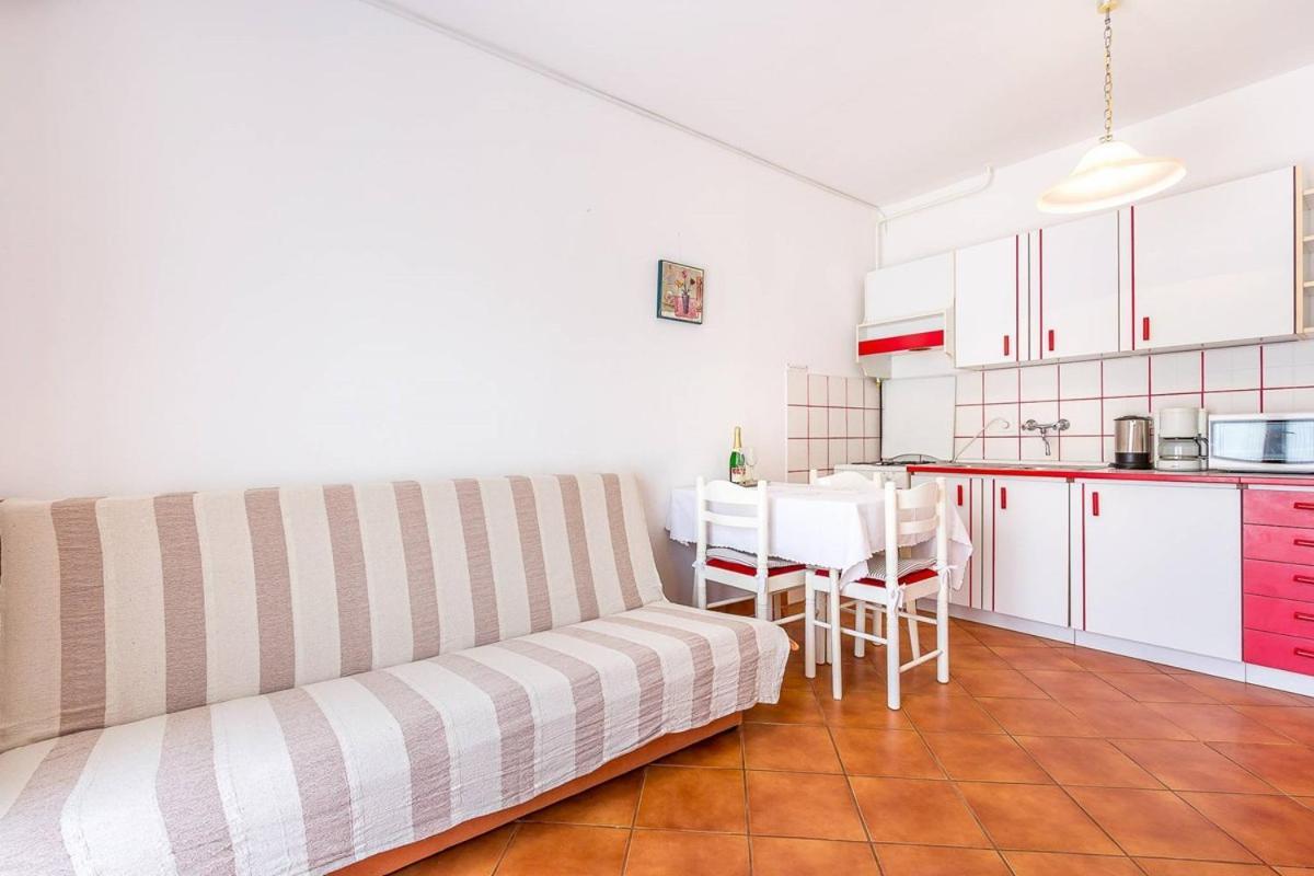 Valbandon Apartments Dragica מראה חיצוני תמונה